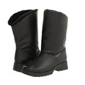 TUNDRA Women's Avery Short Snow Boots Size 6M Black Waterproof Faux Fur NIB